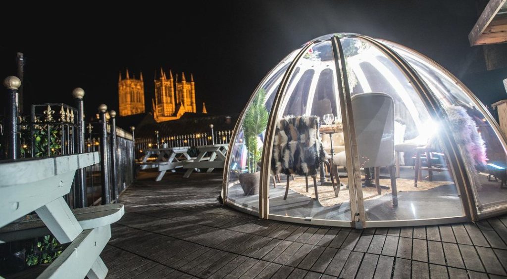 Lincoln Taphouse & Kitchen Dining Domes